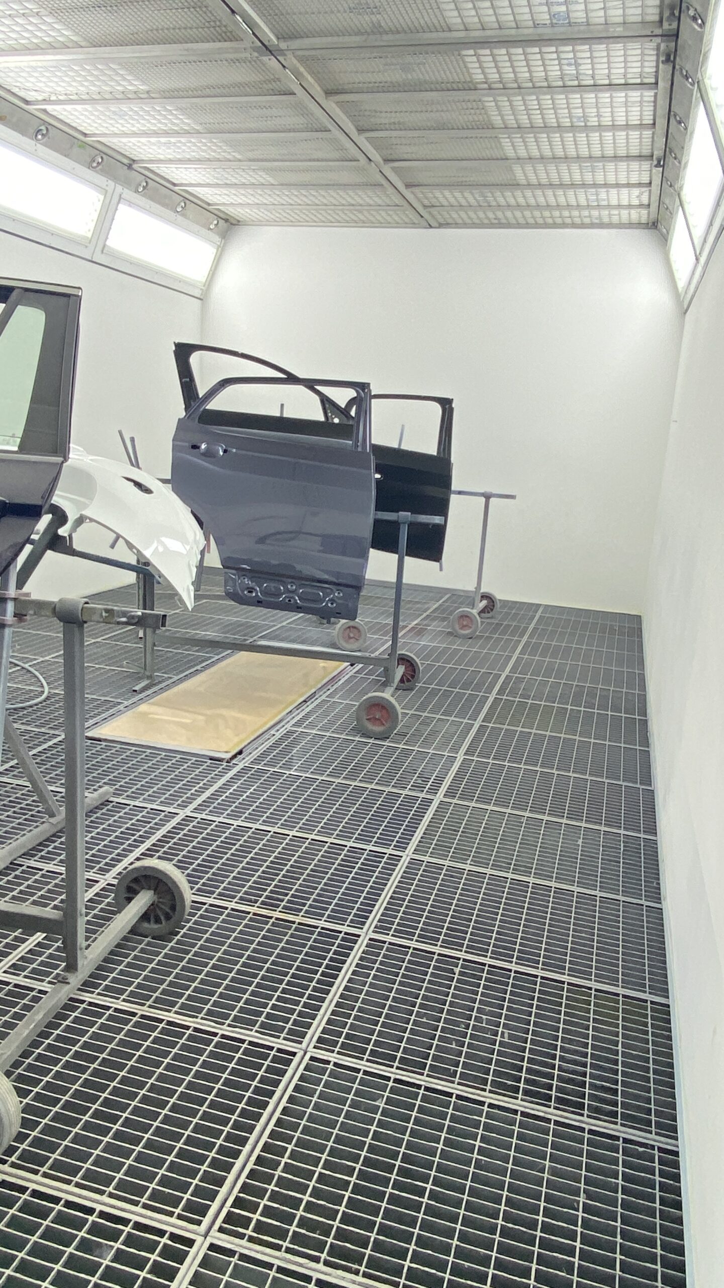 Gebrauchte Wolf Lackierkabine Taifun Baujahr 2003 – Top Zustand!